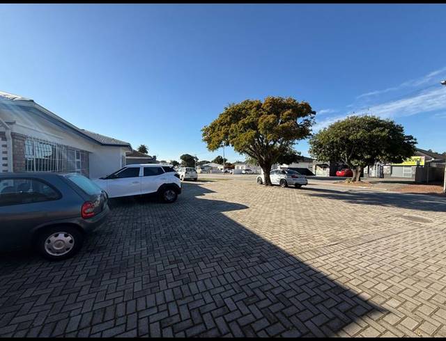 BUSINESS FOR SALE IN NEWTON PARK